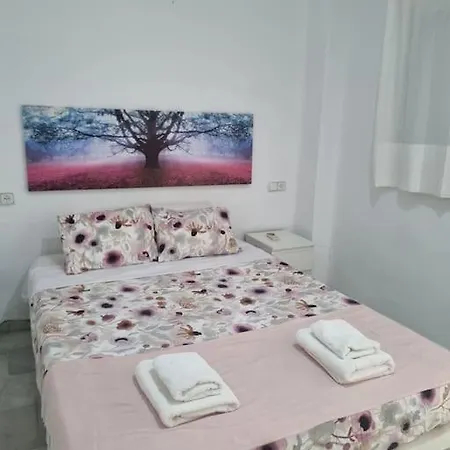 Atico Deluxe Remedios Apartment Seville